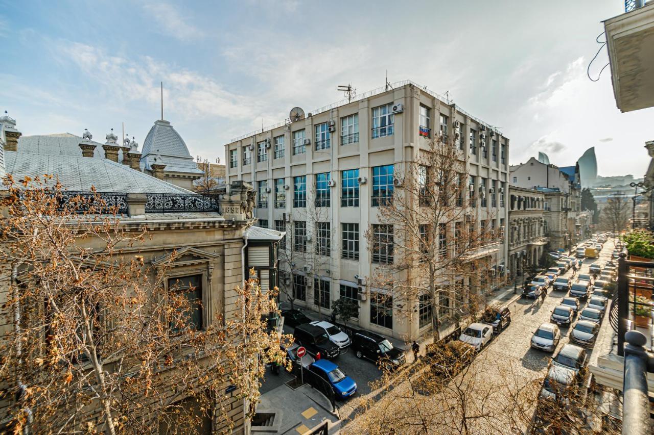 Luxury 2 Room Apartment In The Center Баку Экстерьер фото